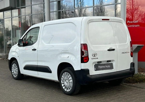 Toyota ProAce cena 74900 przebieg: 89153, rok produkcji 2022 z Poznań małe 37